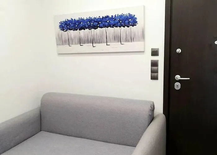 Farisma - Bright And Central Apt In Kalamata