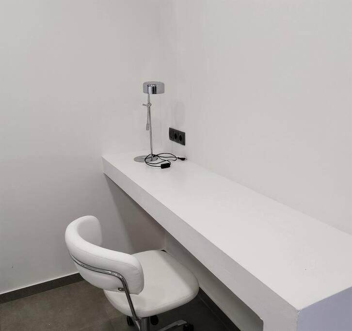 Farisma - Bright And In Apartment